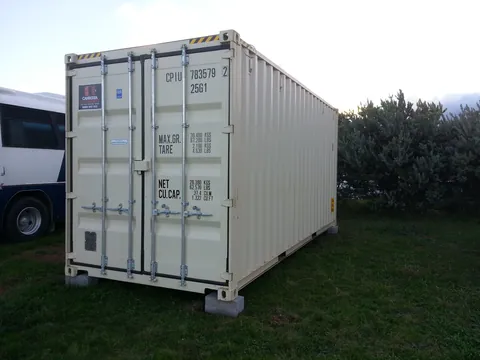 The original cargo doors closed.