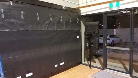 The membrane-lined area is seen together with the entrance.