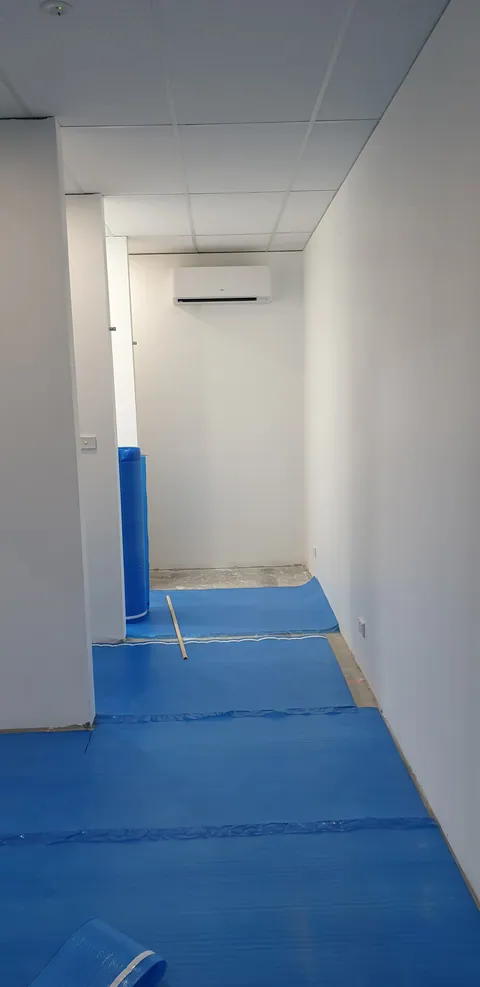 Underlay extending along the internal passage.